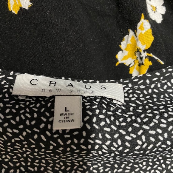 Women’s shirt lot size Large - Picture 9 of 10